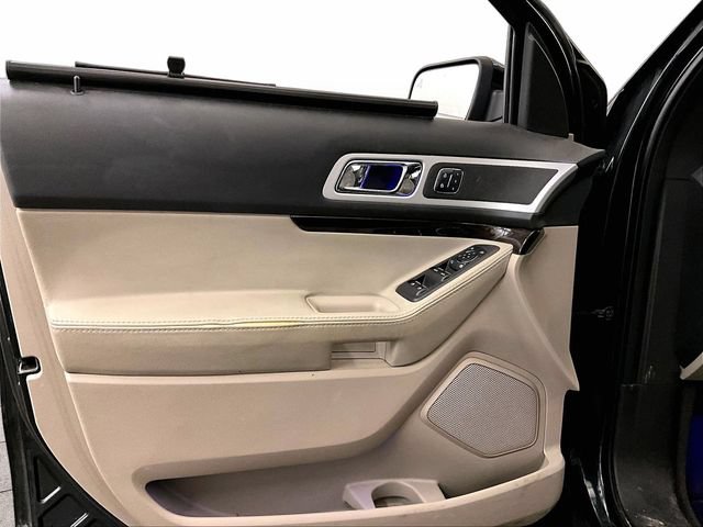 Used 2015 Ford Explorer Limited w/ Equipment Group 302A AWD/4WD image 23