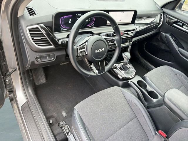 Used 2025 Kia Seltos S FWD image 10