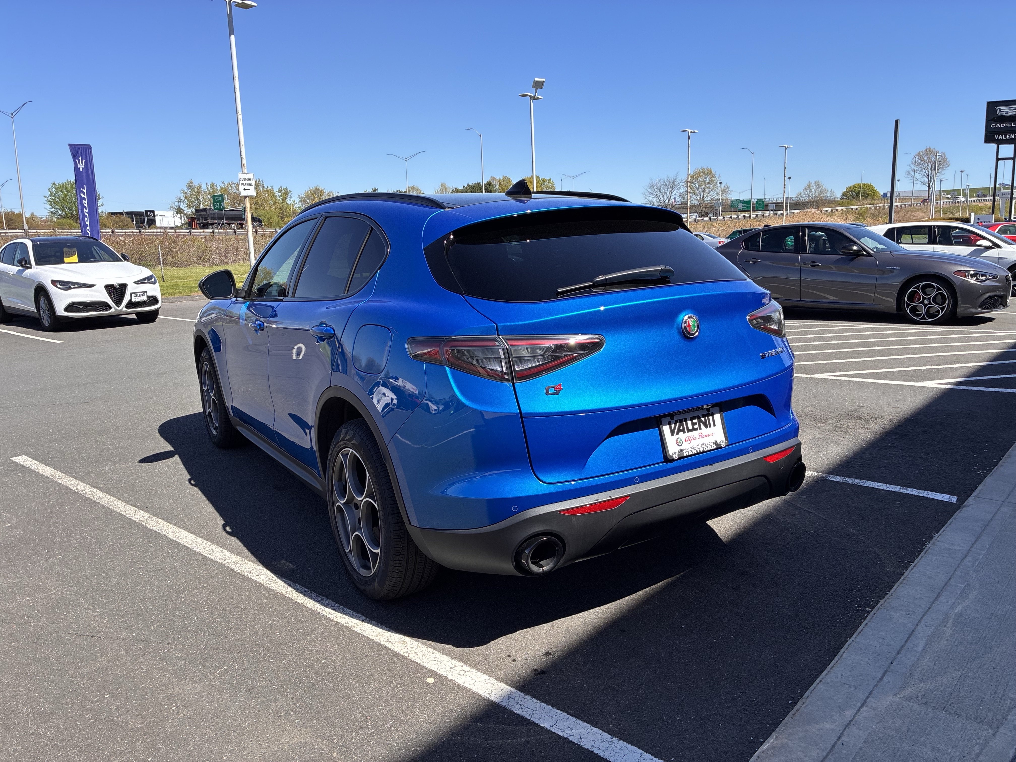 New 2025 Alfa Romeo Stelvio Sprint w/ Convenience Package AWD/4WD image 9