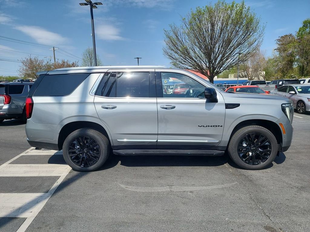 Certified 2025 GMC Yukon Elevation w/ Elevation Premium Package AWD/4WD image 9