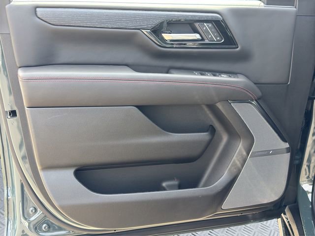 New 2026 GMC Yukon XL AT4 Ultimate w/ LPO, Floor Liner Package image 13