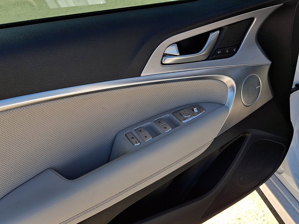 Used 2019 Genesis G70 2.0T Advanced w/ Elite Package image 12