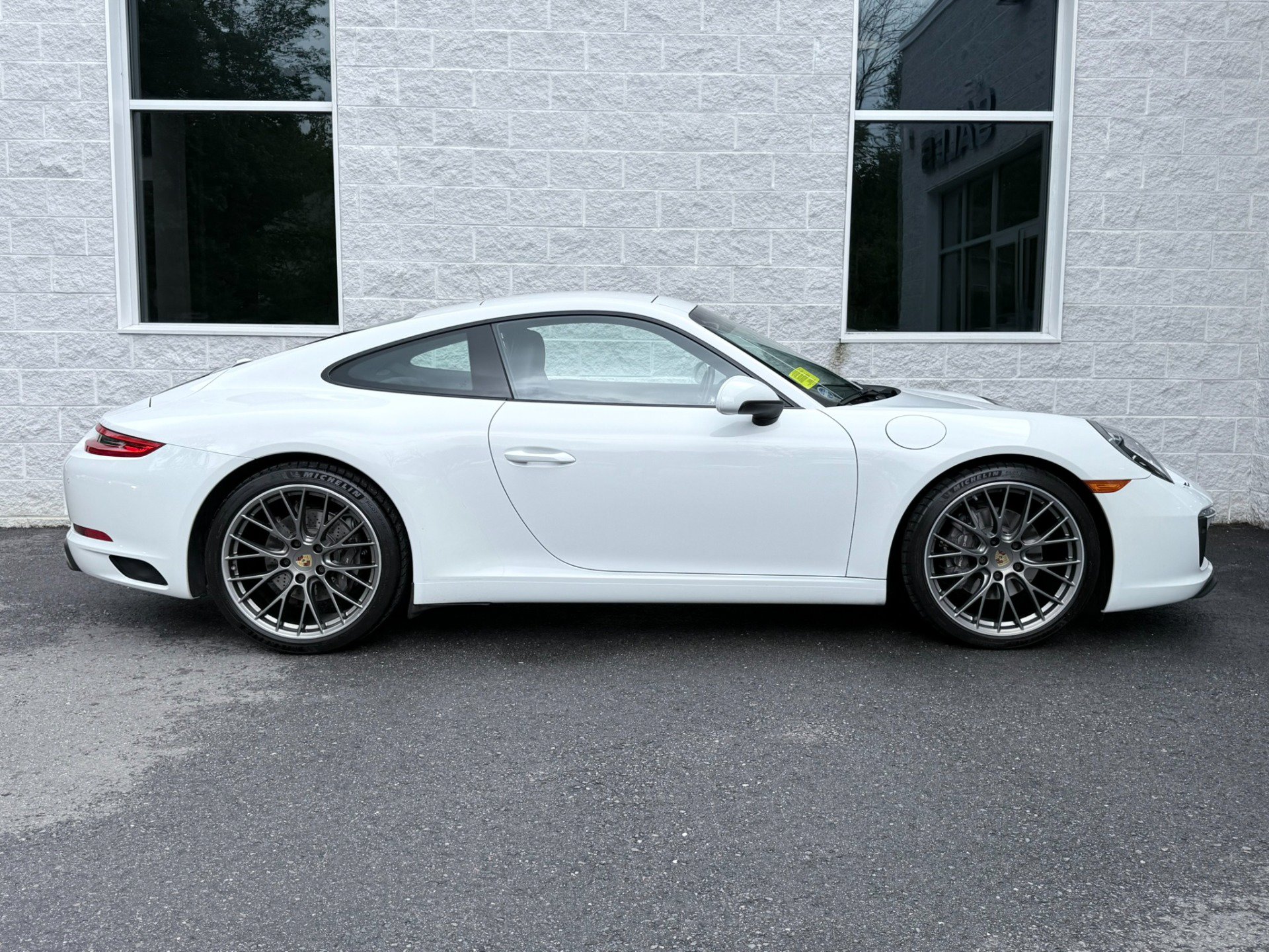 Used 2017 Porsche 911 Carrera 4 AWD/4WD image 36