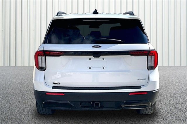 Used 2025 Ford Explorer ST-Line w/ ST-Line Street Pack image 4