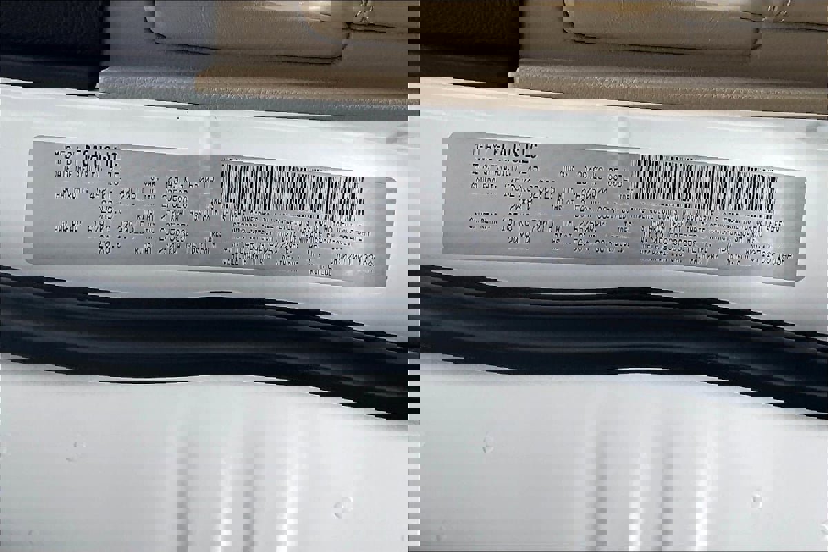 Used 2015 Jeep Grand Cherokee Overland image 18