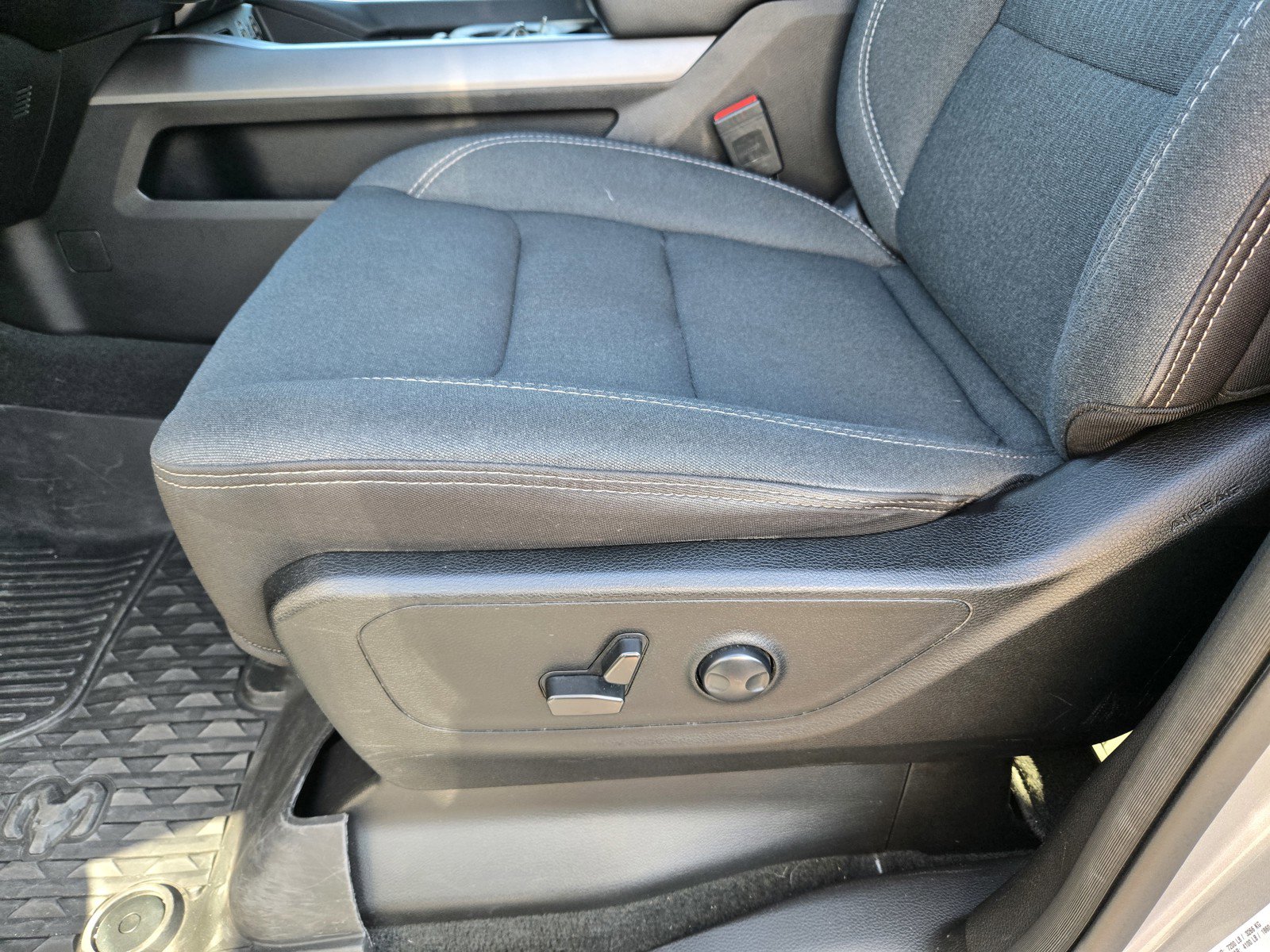 Used 2022 RAM 1500 Big Horn image 14