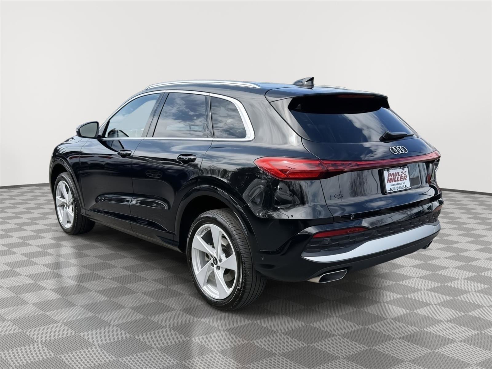 Used 2025 Audi Q5 Premium Plus w/ Premium Plus image 4
