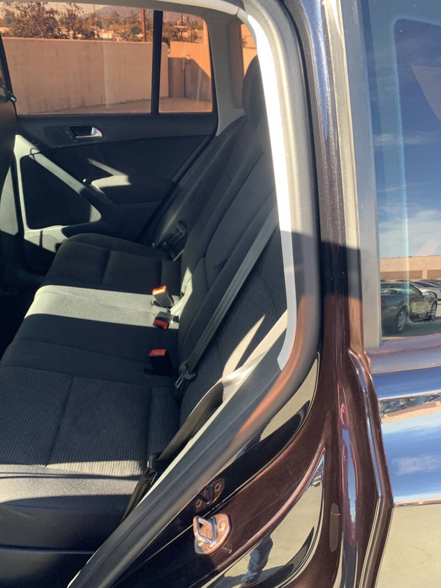 Used 2015 Volkswagen Tiguan S image 19