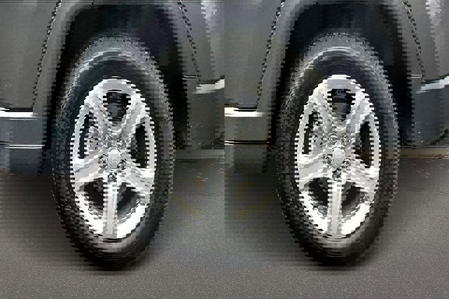 Used 2024 Jeep Compass Latitude image 42