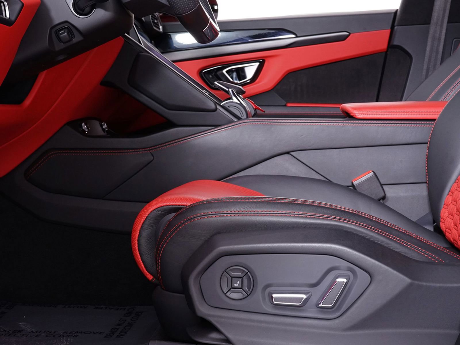 Used 2022 Lamborghini Urus image 25