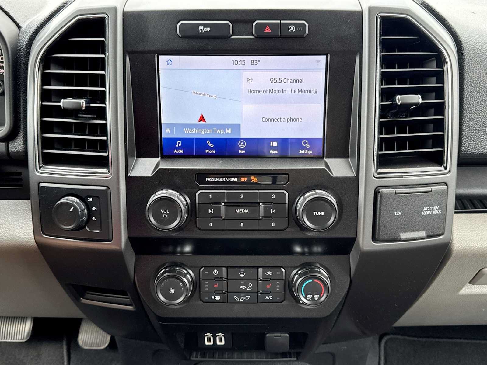 Used 2019 Ford F150 XLT w/ Equipment Group 302A Luxury AWD/4WD image 26