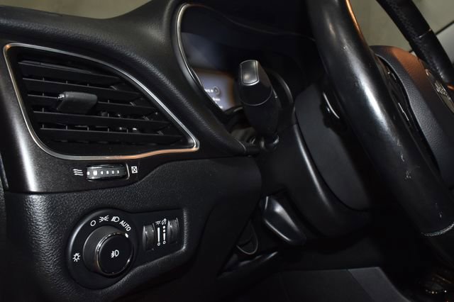 Certified 2020 Jeep Cherokee Trailhawk w/ Cold Weather Group image 28