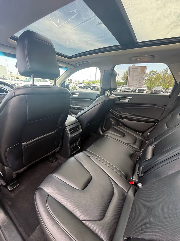 Used 2021 Ford Edge Titanium w/ Equipment Group 301A AWD/4WD image 19