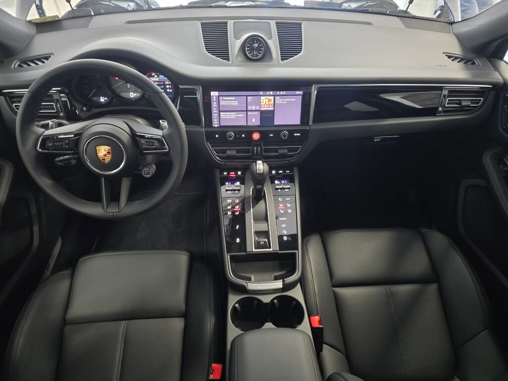 New 2026 Porsche Macan S image 18