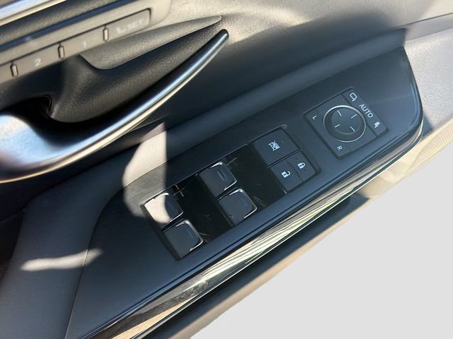 Used 2023 Lexus ES 350 w/ Premium Package FWD image 22
