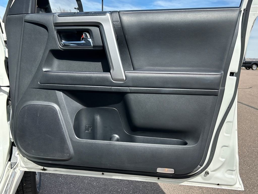 Used 2023 Toyota 4Runner Limited image 32