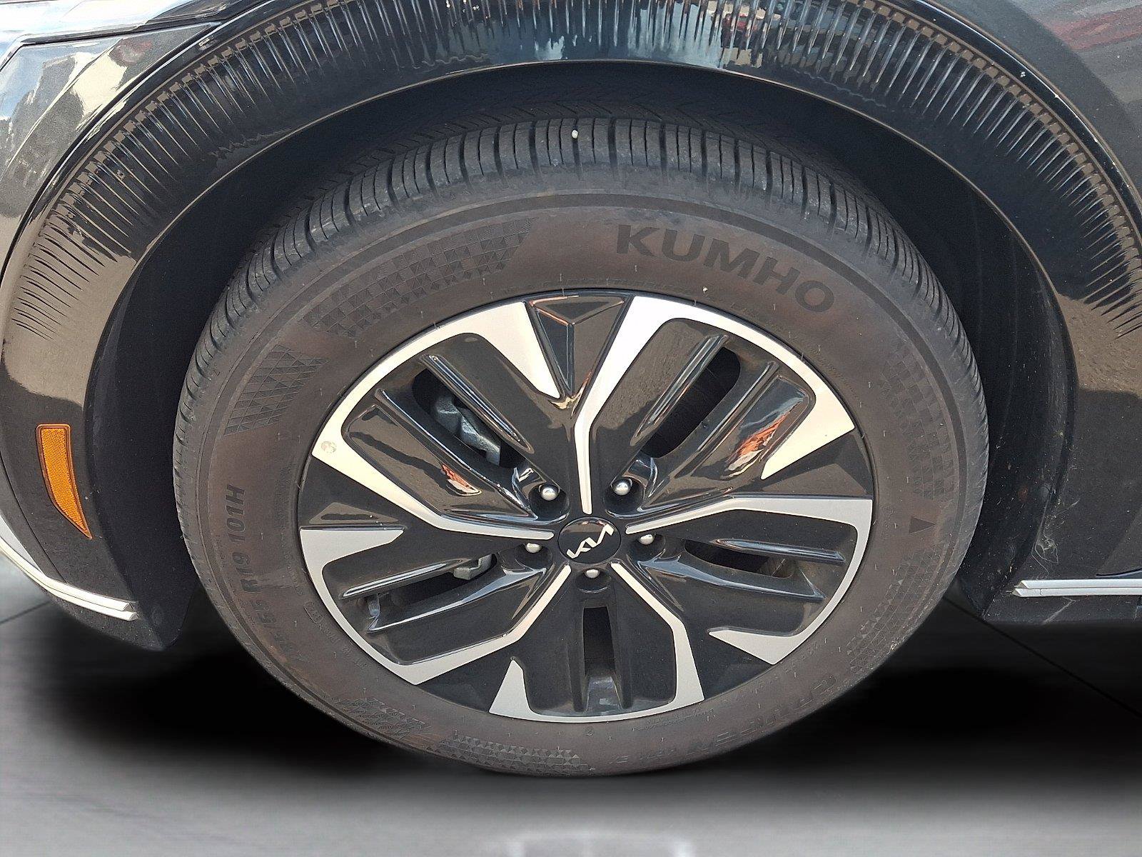 Used 2023 Kia EV6 Wind AWD/4WD image 8