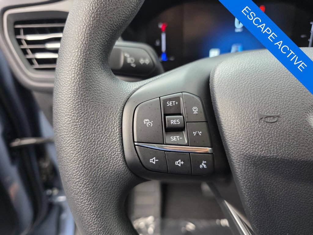 Used 2026 Ford Escape Active w/ Tech Pack #1 FWD image 18