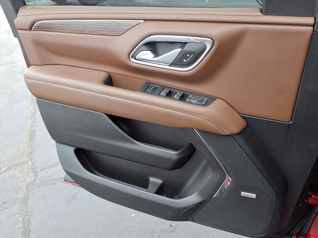 Used 2023 Chevrolet Tahoe High Country AWD/4WD image 23