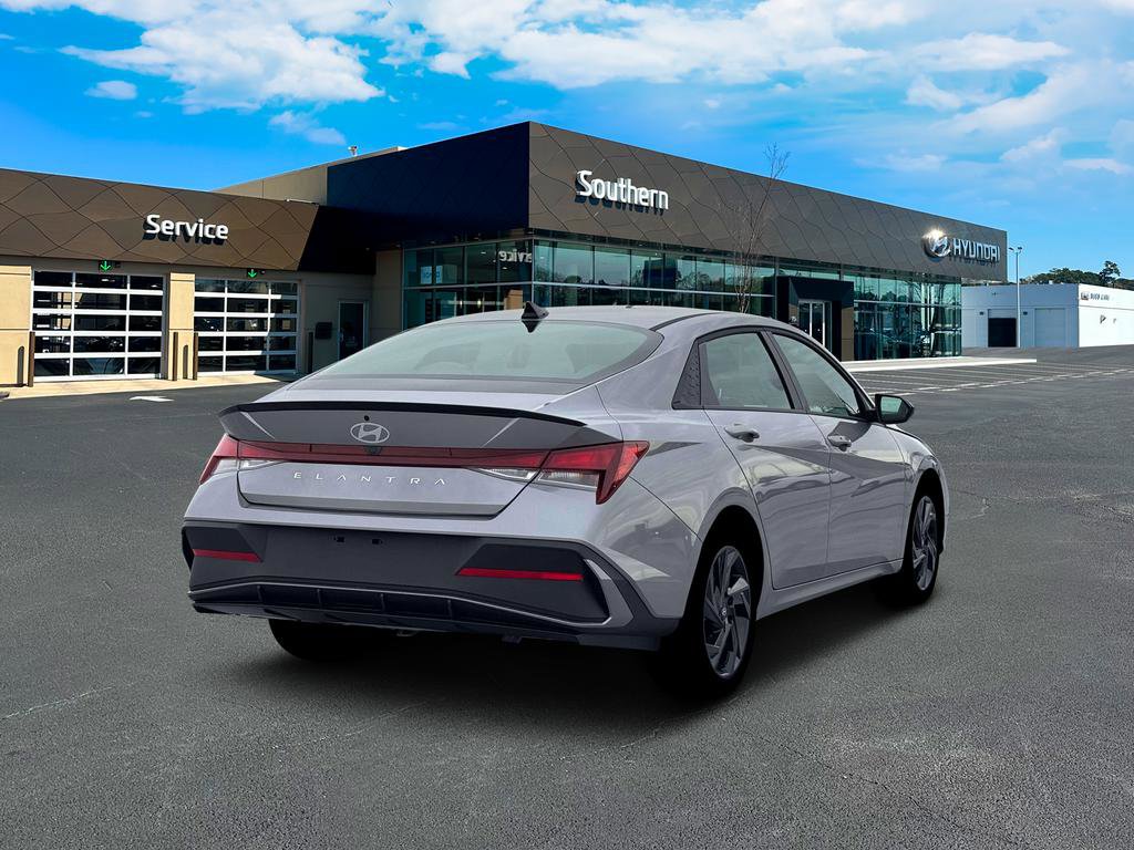 New 2026 Hyundai Elantra Sport image 8