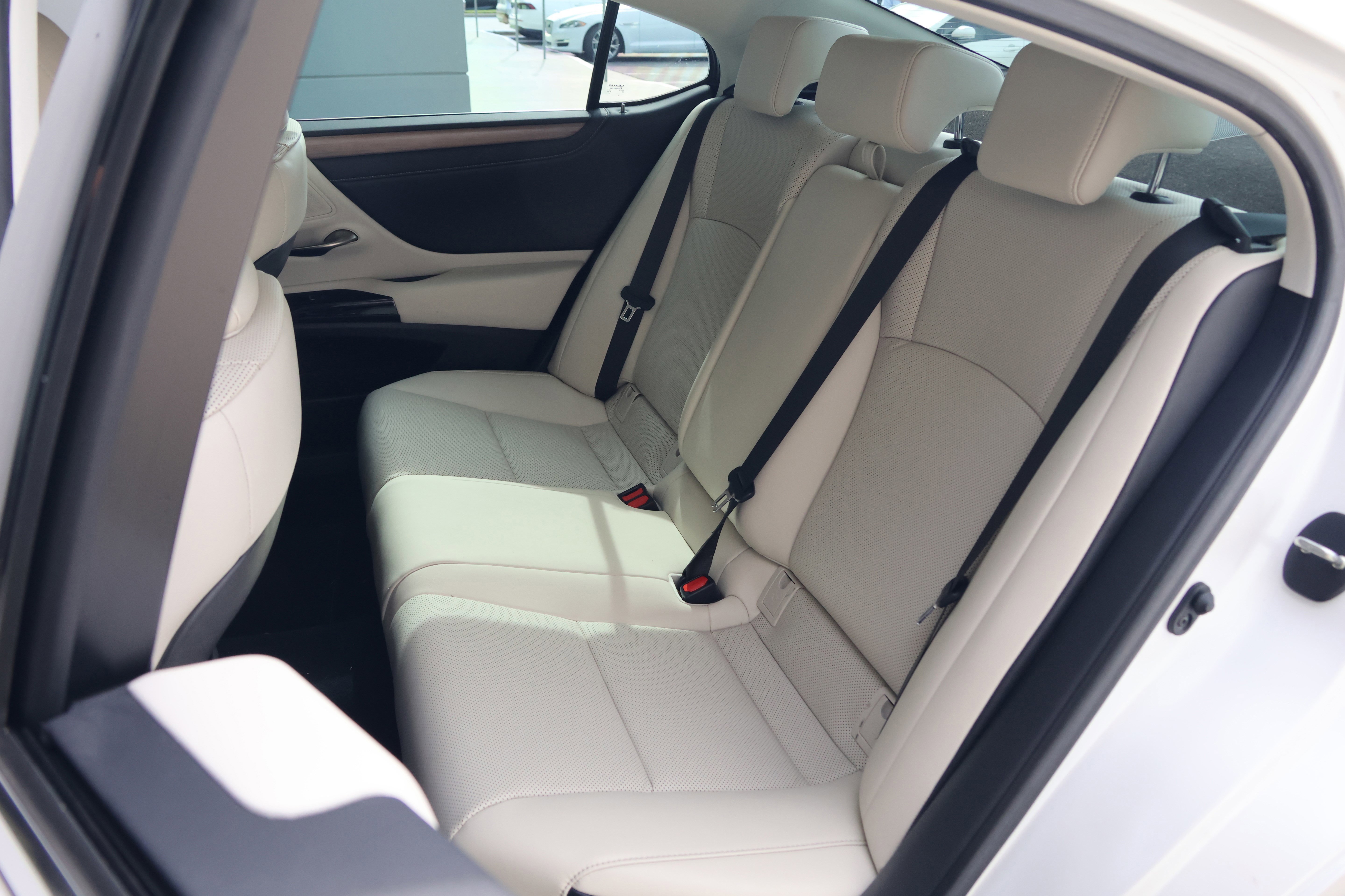 Used 2023 Lexus ES 350 w/ Premium Package image 35