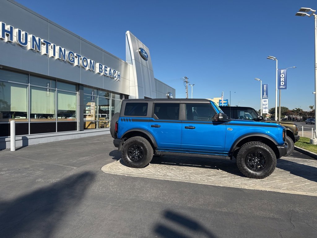 Used 2023 Ford Bronco Wildtrak image 3