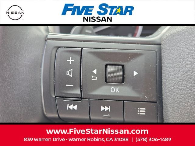 Used 2025 Nissan Rogue SV image 25