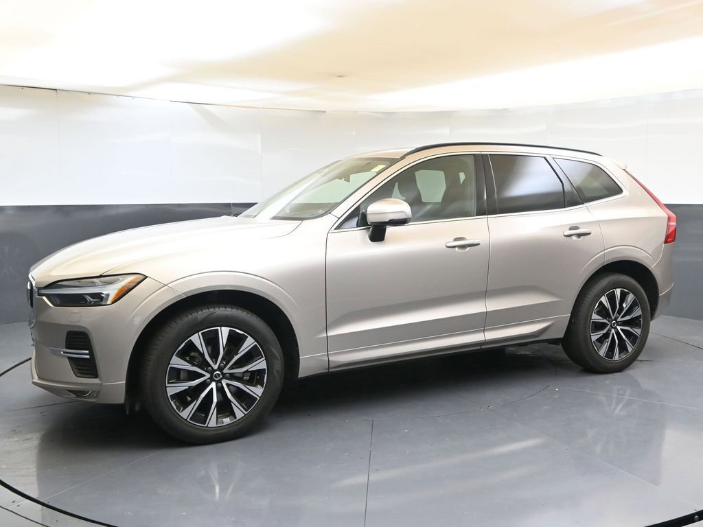 Certified 2023 Volvo XC60 B5 Core image 2