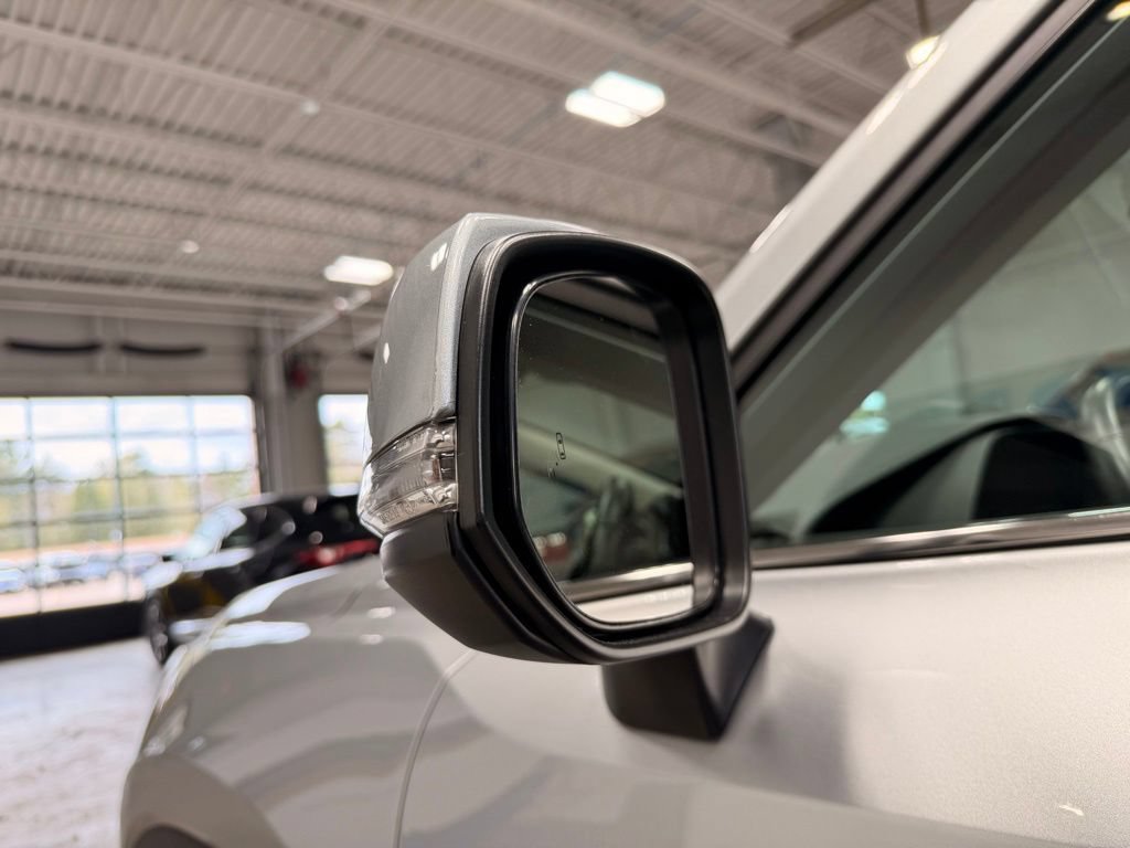 Used 2024 Toyota Grand Highlander AWD Hybrid image 12