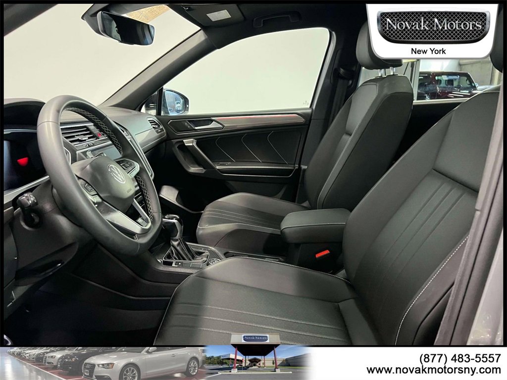 Used 2023 Volkswagen Tiguan SE R-Line image 17