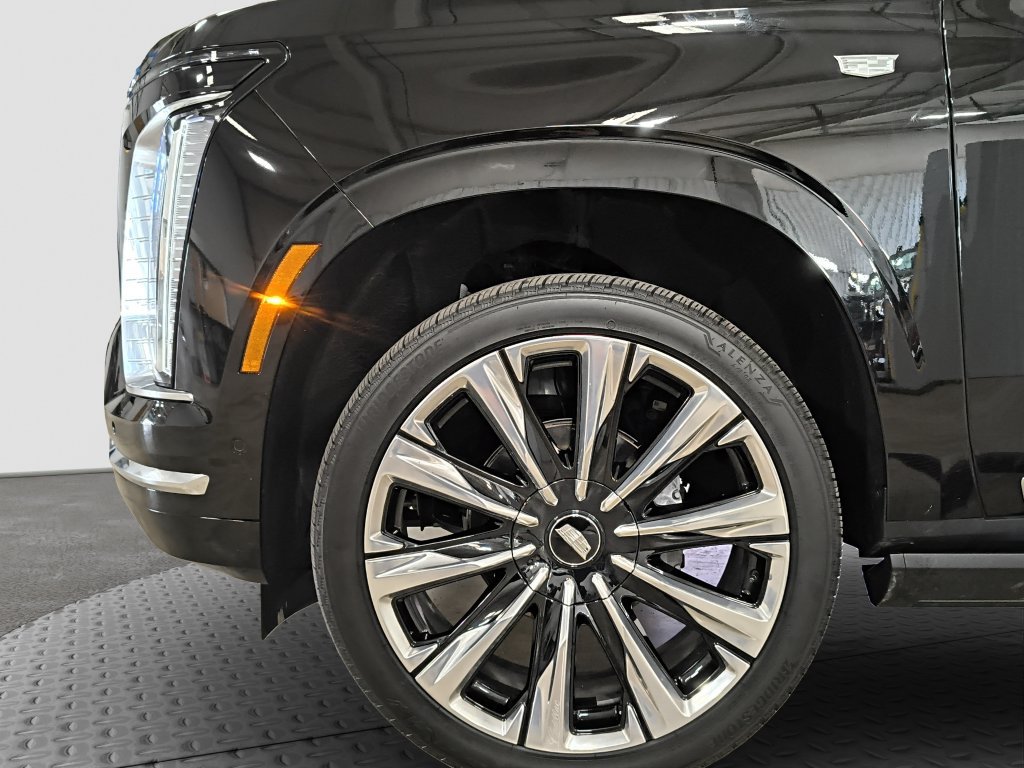 Used 2026 Cadillac Escalade Platinum Luxury AWD/4WD image 25
