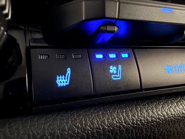 Used 2023 Toyota Tundra Limited image 33