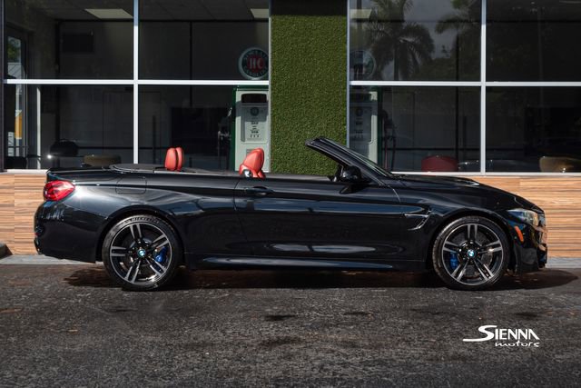 Used 2018 BMW M4 Convertible image 9