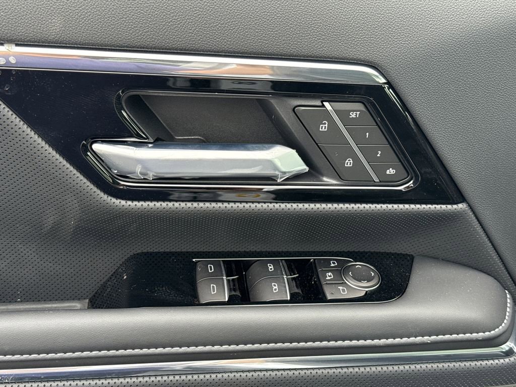 New 2025 GMC Sierra EV Denali image 17