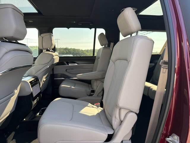 New 2026 Jeep Grand Wagoneer L Summit AWD/4WD image 41