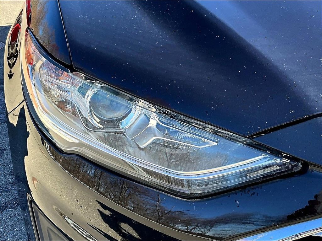 Used 2019 Ford Fusion SE image 27