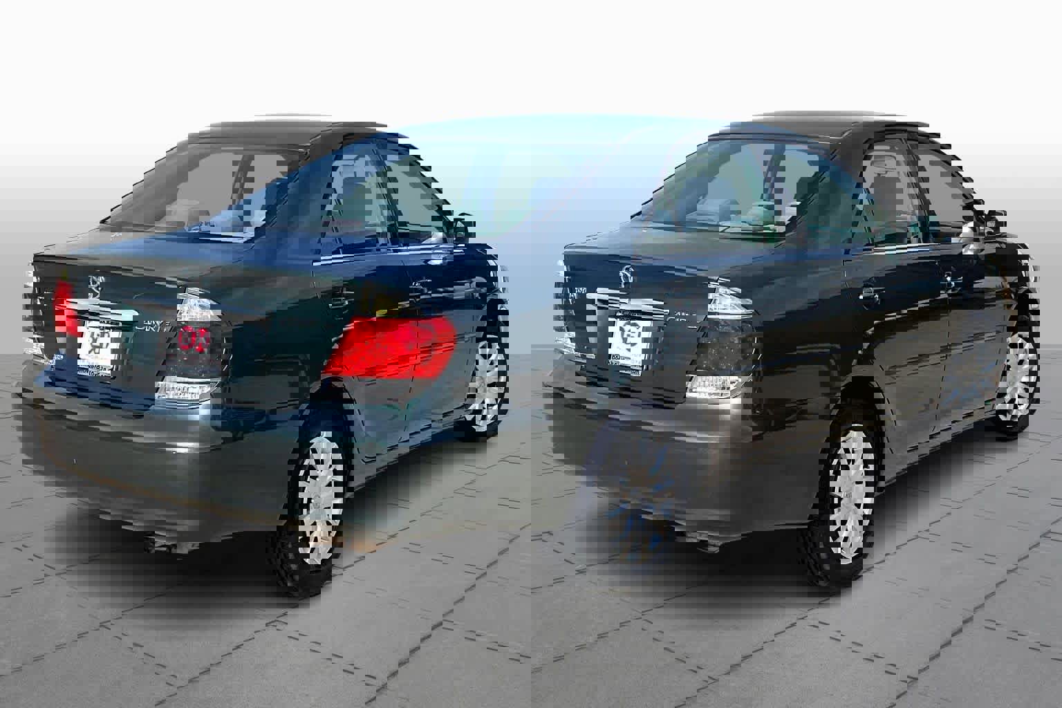 Used 2005 Toyota Camry LE image 12