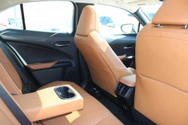 Used 2019 Lexus UX 200 FWD image 7