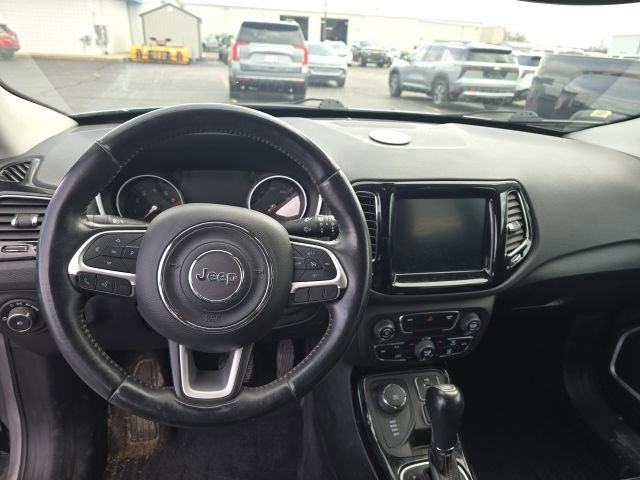 Used 2018 Jeep Compass Limited image 10