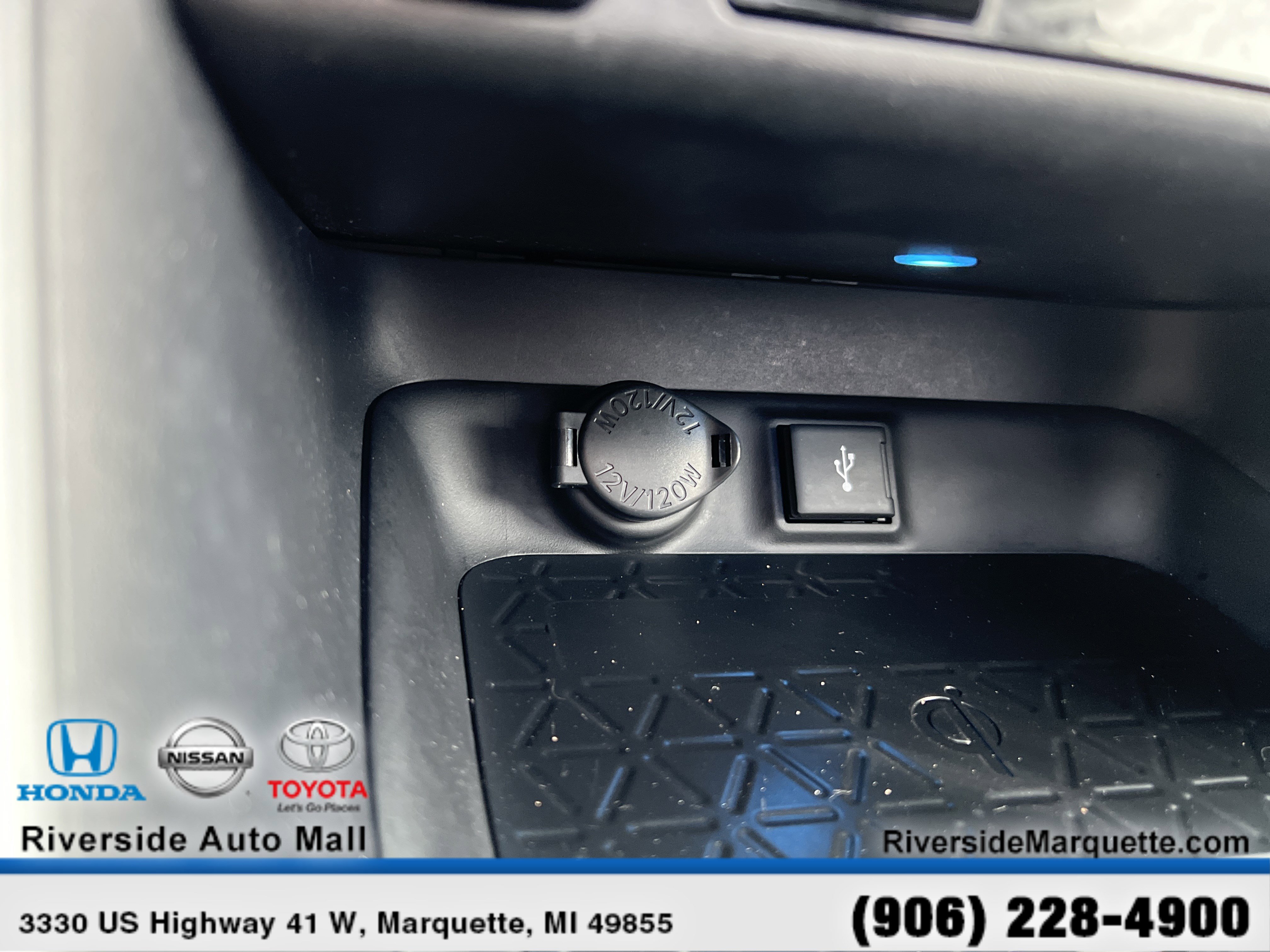 Used 2020 Toyota RAV4 XSE AWD/4WD image 18