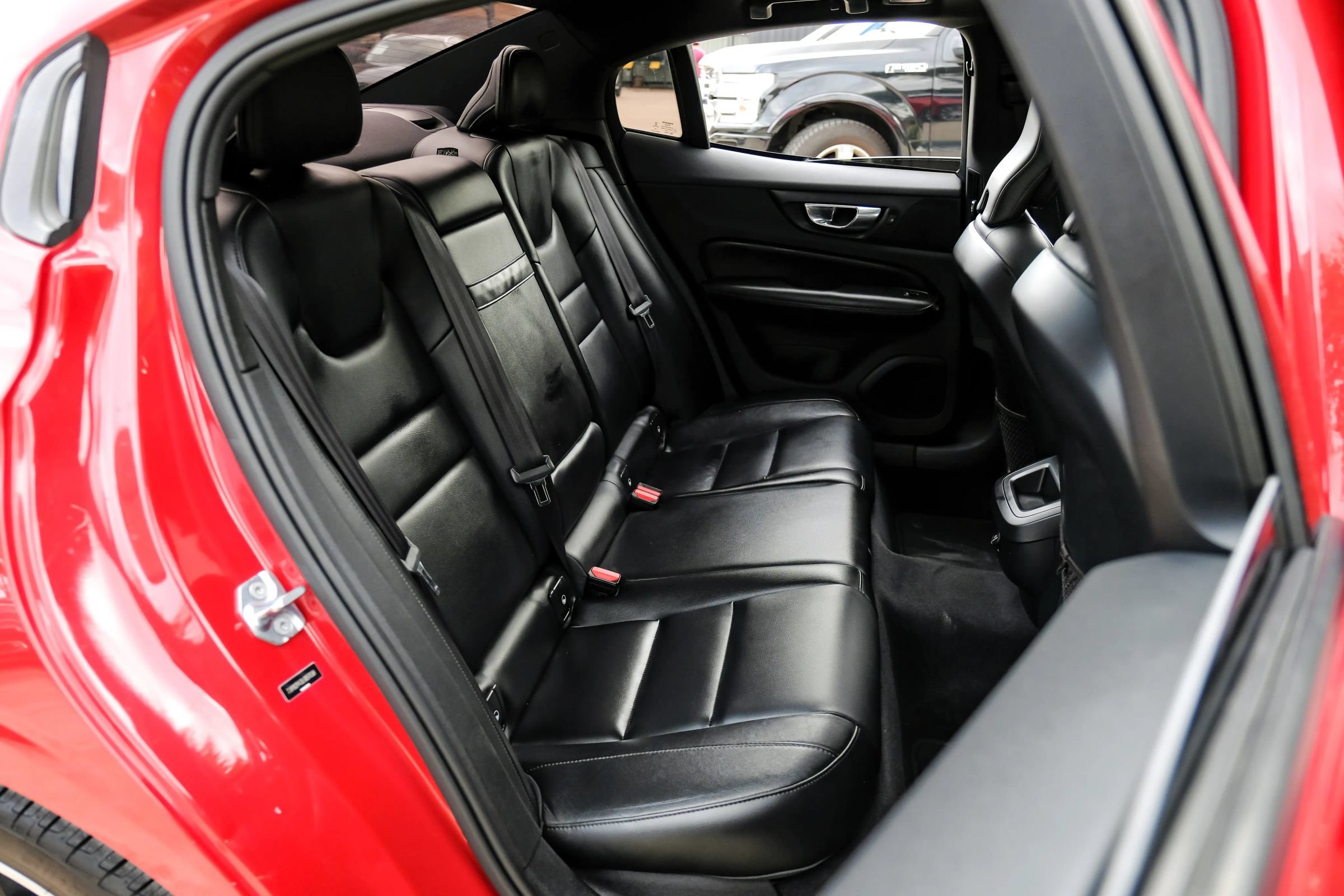Used 2020 Volvo S60 T5 Momentum FWD image 41