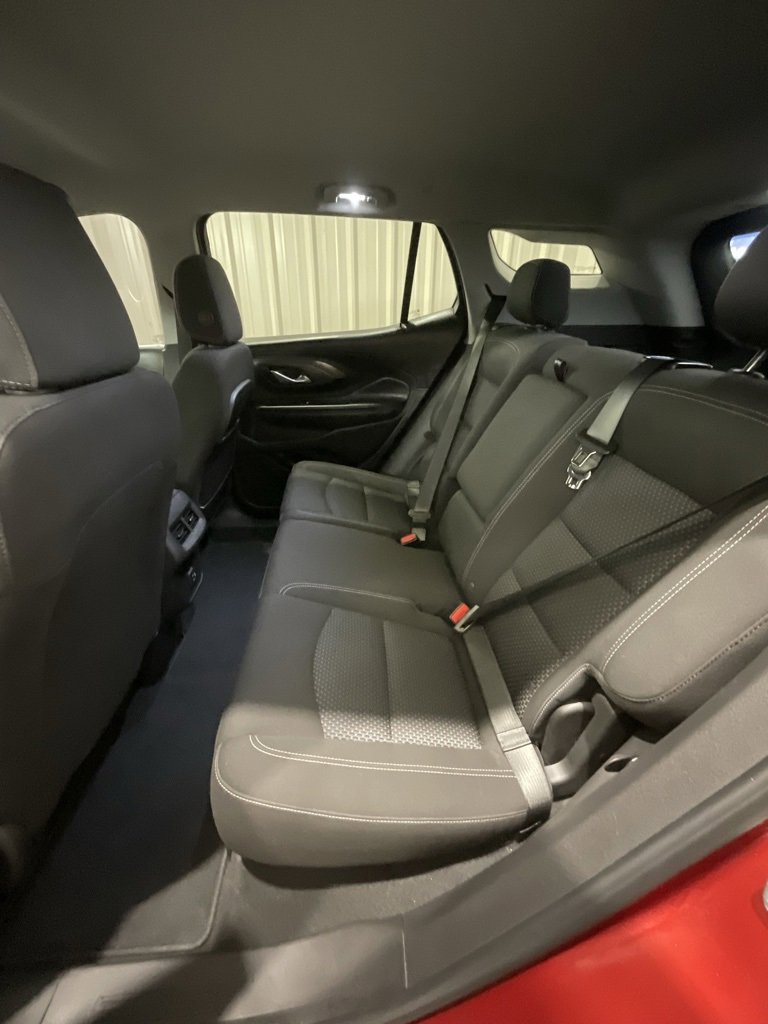 Used 2023 GMC Terrain SLE w/ Driver Convenience Package image 11