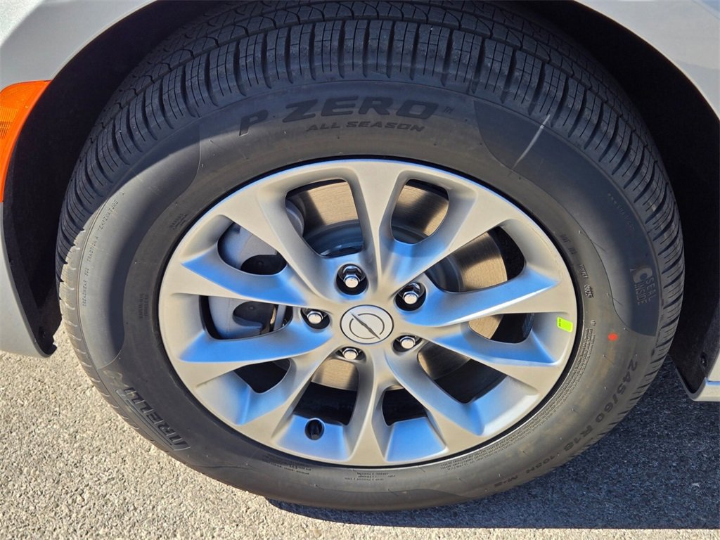 New 2026 Chrysler Pacifica Select image 5