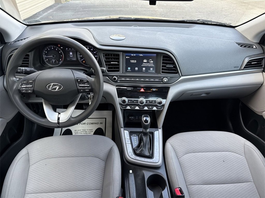 Used 2020 Hyundai Elantra SEL image 21