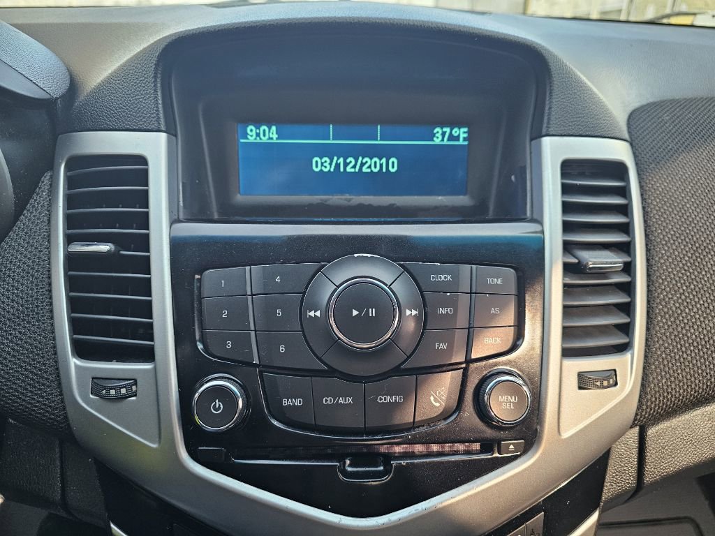 Used 2016 Chevrolet Cruze LT image 15