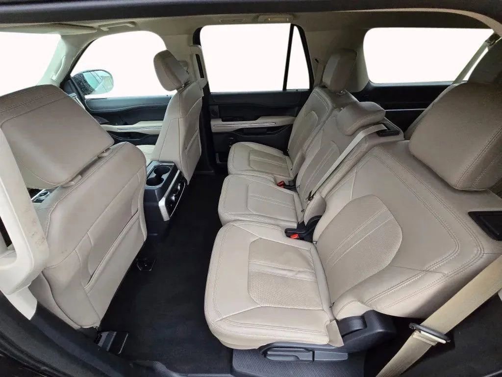 Used 2024 Ford Expedition Max Limited image 27