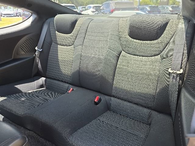 Used 2013 Hyundai Genesis 2.0T RWD image 6