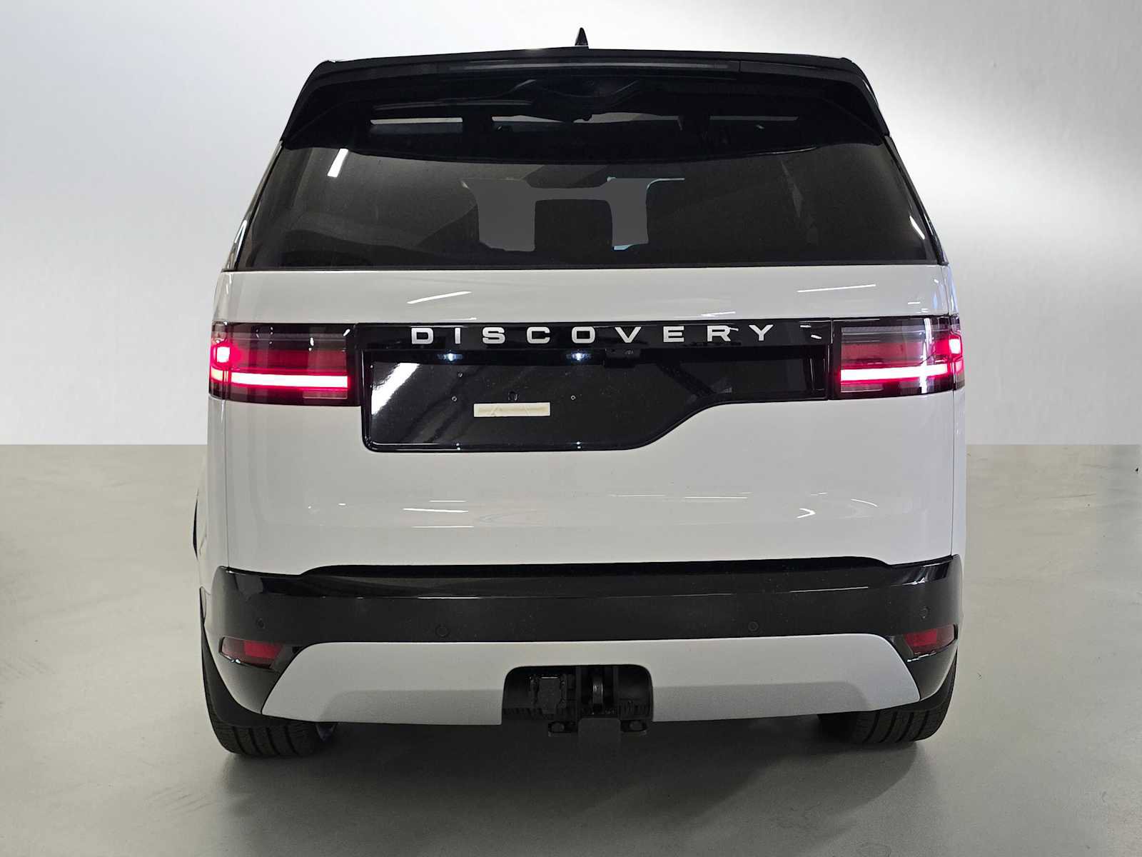 New 2026 Land Rover Discovery Limited Edition AWD/4WD image 4