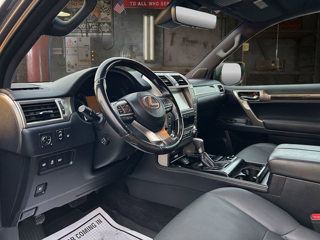Used 2020 Lexus GX 460 Premium image 13