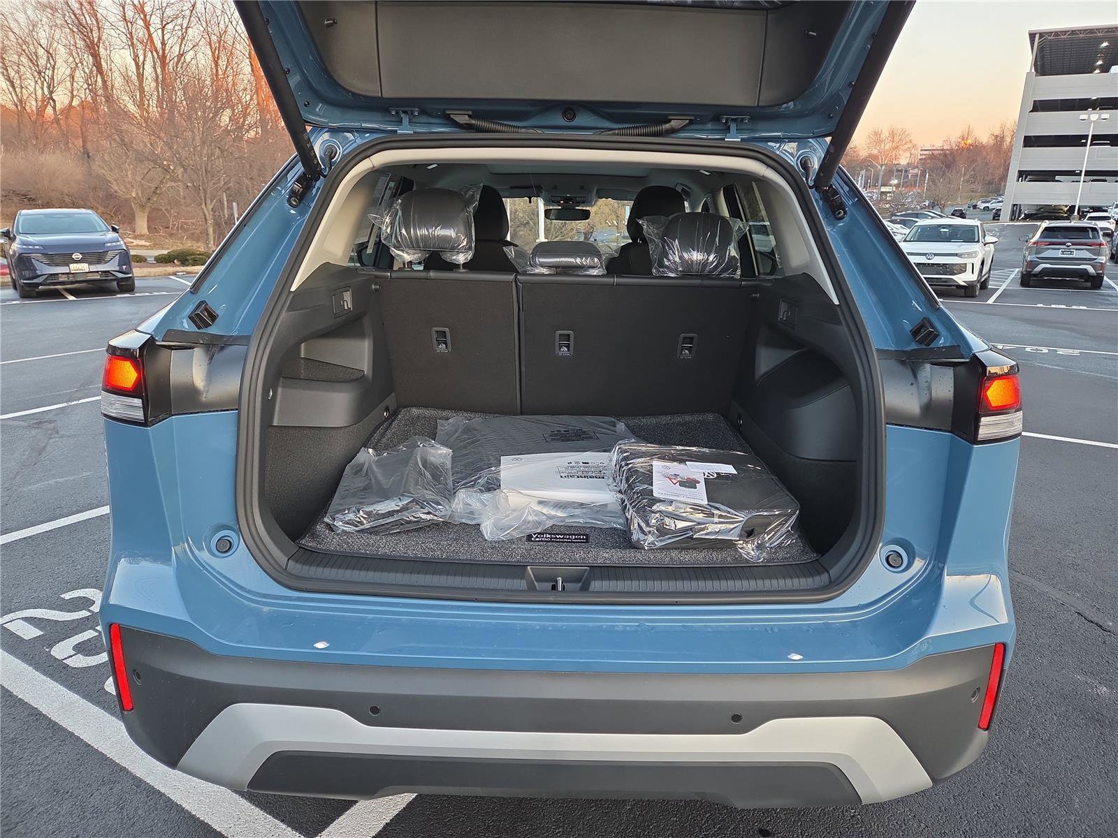 New 2026 Volkswagen Tiguan SE image 5